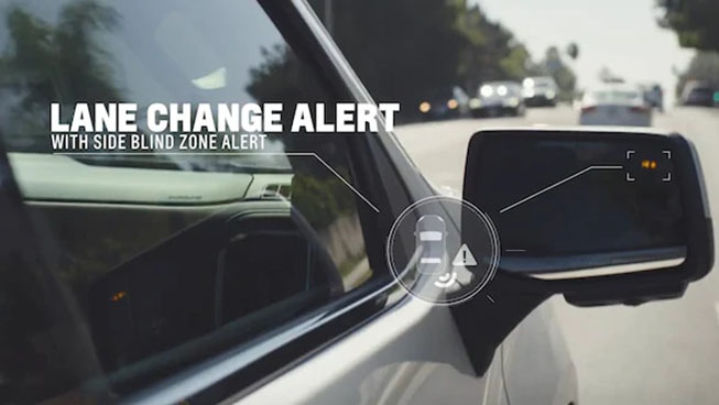 LANE CHANGE ALERT WITH SIDE BLIND ZONE ALERT