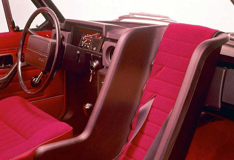 Rearward-facing child seat