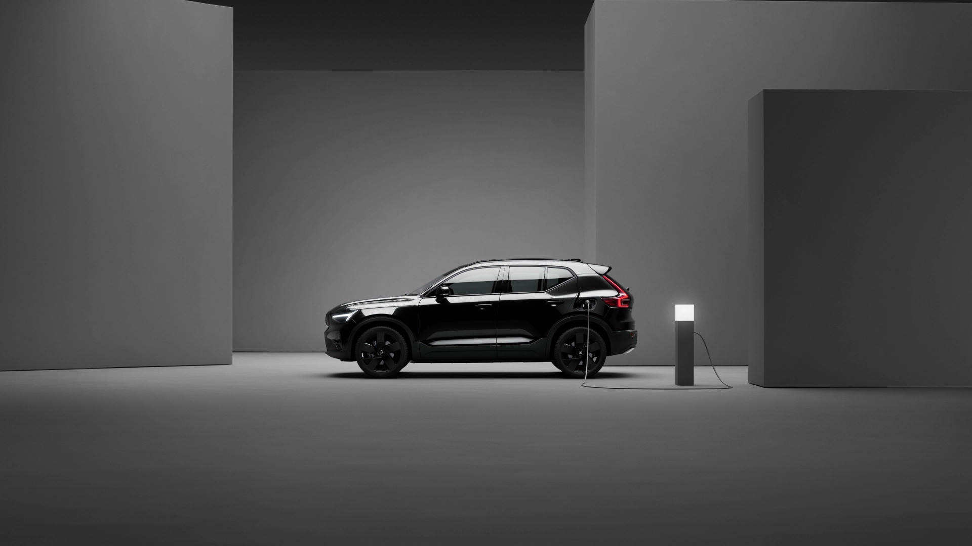 EX40 Black Edition Image